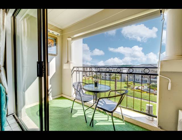 2 BEDROOM APARTMENT FOR SALE IN MAROELADAL